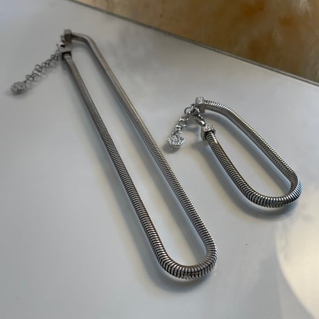 2404BR0042 / Round snake chain Bracelet（Silver）