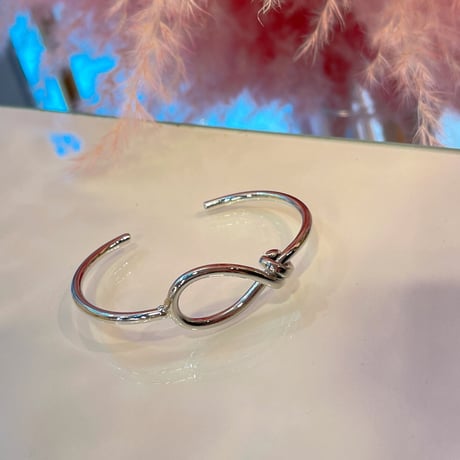 2402BR0025 / Wind Design Bangle  （Silver）