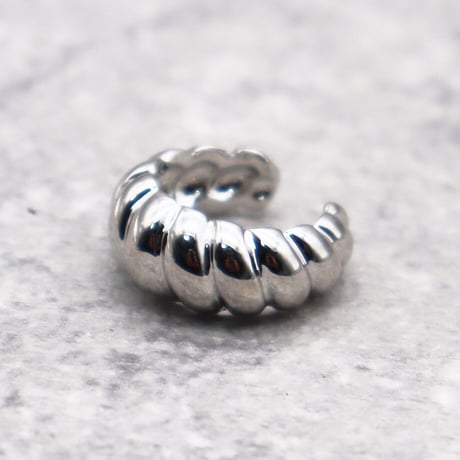 Crossiant Twisted Ear Cuff （SILVER）  / EC-034