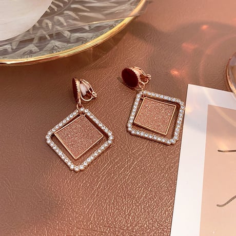 rhombus Rhinestone Drop Design Earrings（Gold） /  2112_ER090