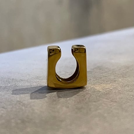 2505EC023 / Square shape Earcuff（Gold）