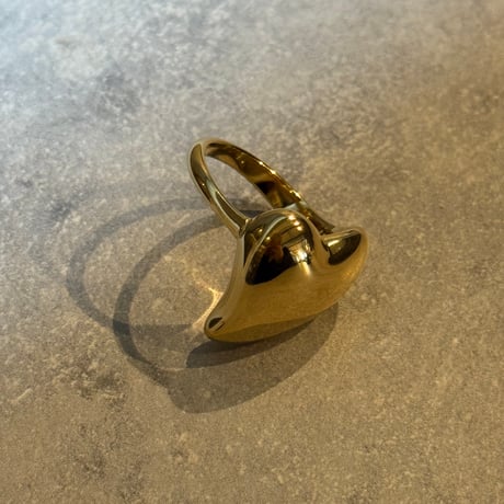 2506RG0654 / Oval Heart design ring（Gold）