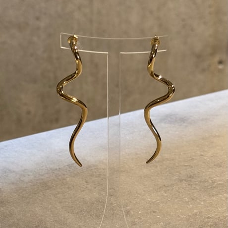 2501PR0745 / long wave twist pierce（Gold）