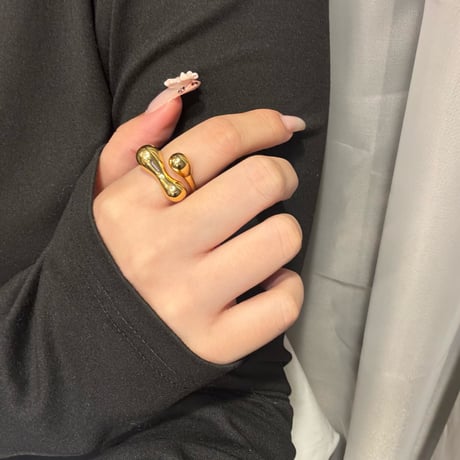 2412RG0550 / Width asymmetry volume ring（Gold）