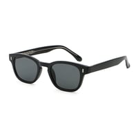 【 Select 】Classic Square Frame High Quality Sunglasses (Black/Grey)
