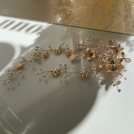 2402HA0068 / Pearl flower Hair band （Gold）