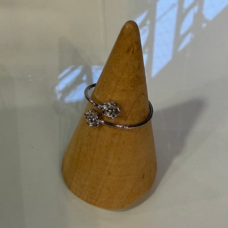 2604RG0776 / Mini flower twist ring（Silver）