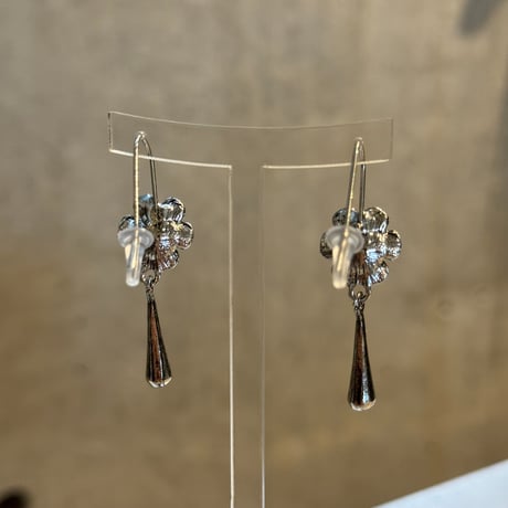 2508PR0797 / Flower  drop pierce（Silver）