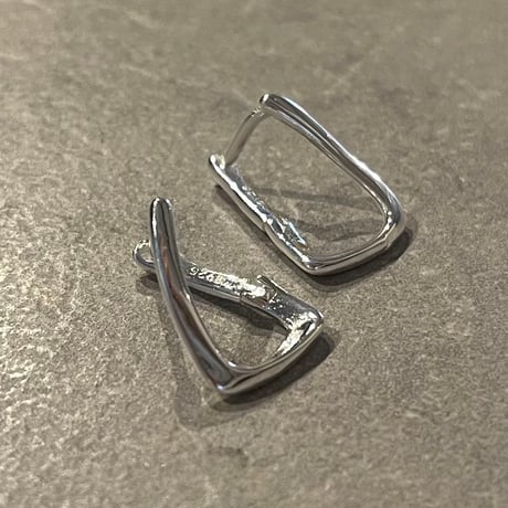 2503PR0765 / Twist triangle mini hoop Pierce（Silver）