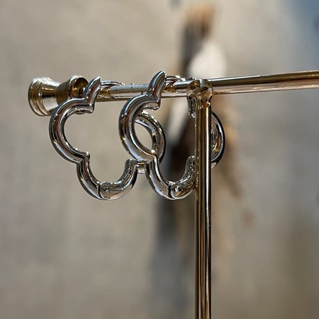2505PR0777 / Flower shape hoop Pierce（Silver）