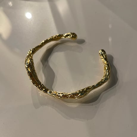 2401BR018 / Craft wave irregular bangle（Gold）