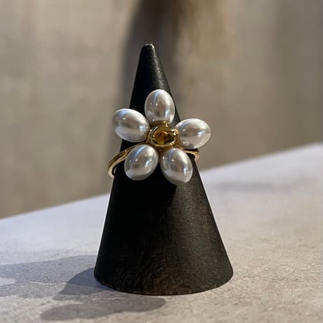 2501RG0573 / Pearl flower ring（Gold）