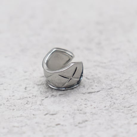 Abstract Arrow Earcuff （Silver） / EC-042