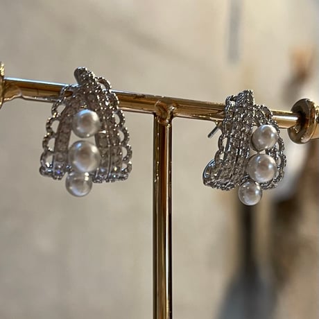 2503PR0767 / Lace pearl curve Pierce（Silver）