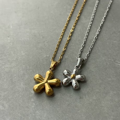 2605NC0388 / Flower motif Necklace（Gold）
