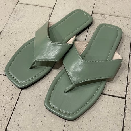 2411GS025 / Flat sole thong Sandals (Khaki)
