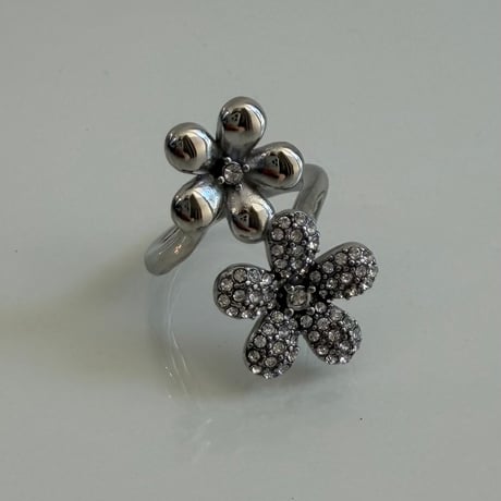 2604RG0775 / Twist double flower ring（Silver）