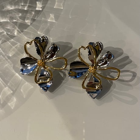 2311PR0610 /  Bi-color Flower motif Pierce（Silver）