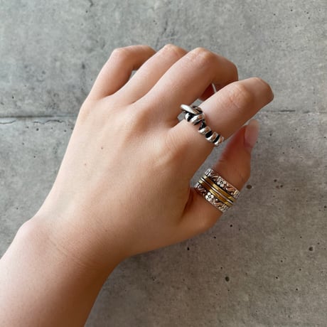 2406RG0493 / Irregular spiral design ring（Silver）