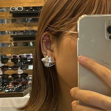 2409PR0725 / Fake leather rose motif Pierce（Silver）