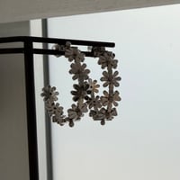 2603PR0841 / Flower hoop pierce（Silver）