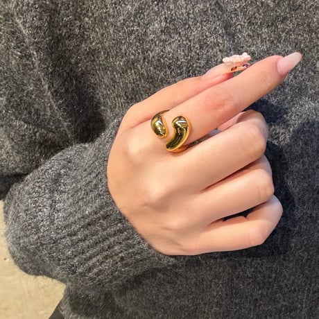 2412RG0552 / Length asymmetry volume ring（Gold）