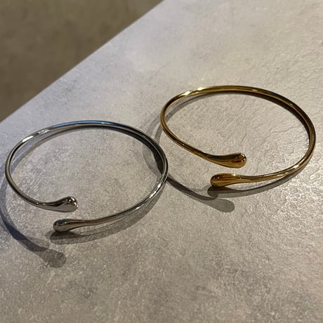 2510BR0102 / Drop twist Bangle（Gold）
