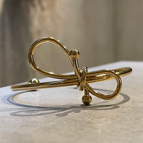 2502BR0068 / Bow knot bangle（Gold）