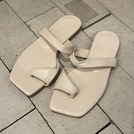 2411GS024（S）/ Flat sole Sandals (Ivory)
