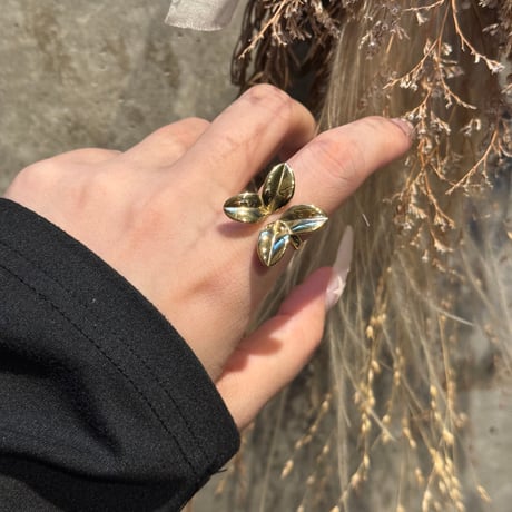 2507RG0665 / Bud butterfly open ring（Gold）
