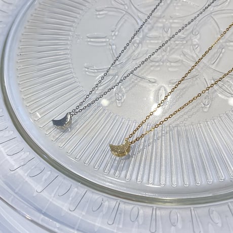 Crescent Moon motif necklace （Gold）/ 2208_NC0156