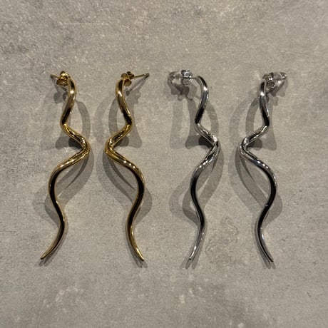 2501PR0745 / long wave twist pierce（Gold）