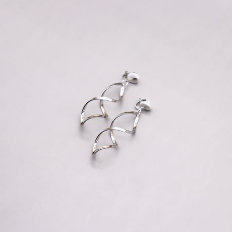 Metal twist Wrap Clip Earrings（Silver） /  2112_ER096