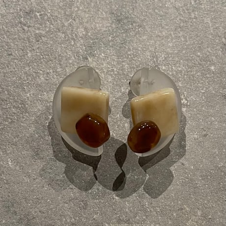 2403PR0671 / Marble assort design Pierce