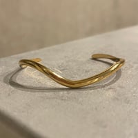 2511BR0107 / Wave Bangle（Gold）