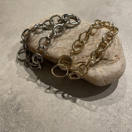 2402BR0028 / Metal Nuance Otipe Chain Bracelet（Gold）