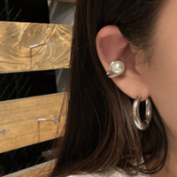 EC111 / Perl Double Line Earcuff（Silver/Pearl）