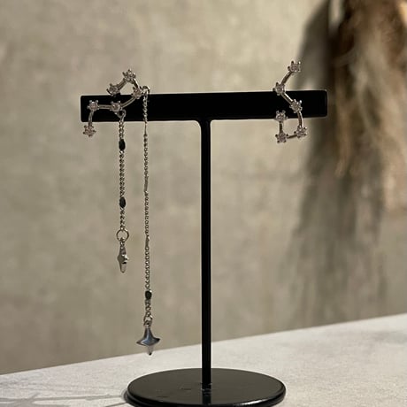 2403PR0682 / Asymmetry stone Pierce（Silver）