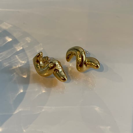 2311PR0605 / Volume twist Pierce（Gold）
