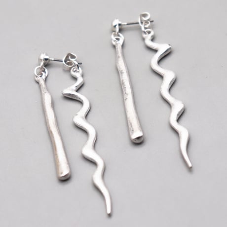 Metal Wave Geometry Line Pierce（Silver） / 2109_PR0271