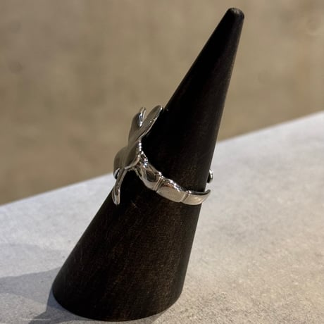 2411RG0546 / Big flower design ring（Silver）