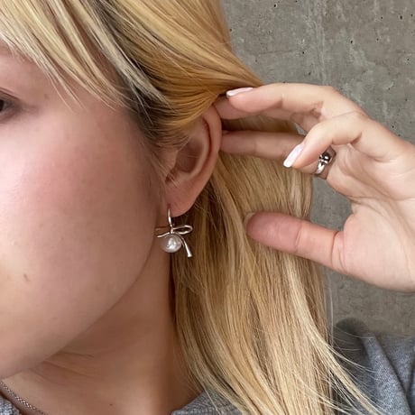 2405PR0723 / Ribbon pearl hoop Pierce （Silver）