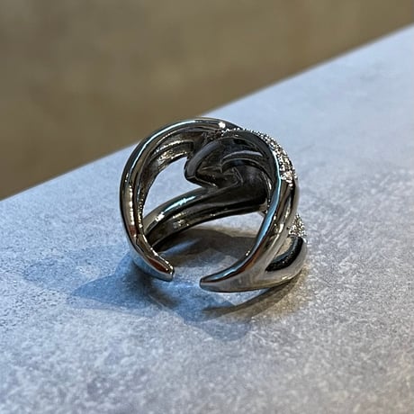 2505RG0629 / Shining connect line ring（Silver）