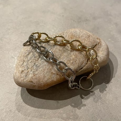 2402BR0028 / Metal Nuance Otipe Chain Bracelet（Gold&Silver）
