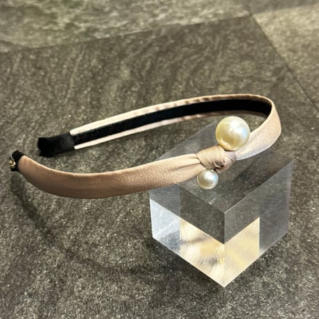 2409HA0078 / Double Pearl ribbon headband（Beige）