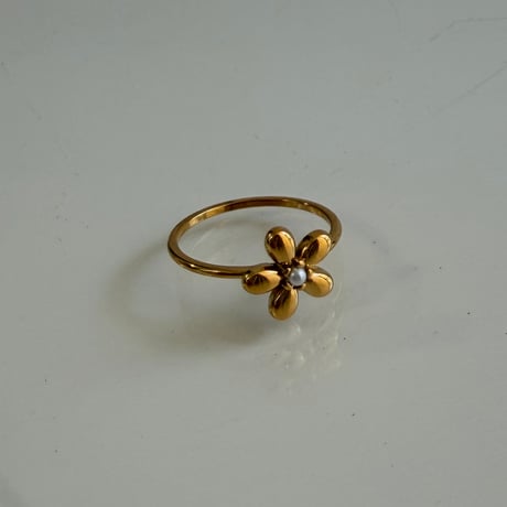 2604RG0777 / Mini Pearl flower motif ring（Gold）