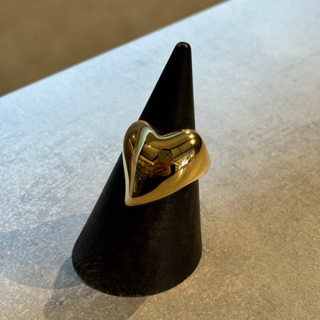 2506RG0654 / Oval Heart design ring（Gold）