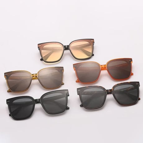 【 Select 】Square Classic Retro Polarized Sunglasses (Clear Grey)