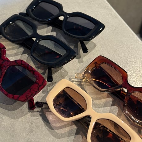SE25SG_CA022（S）/ Square Cat's eye Sunglasses (Black.Demi/Green gradation）