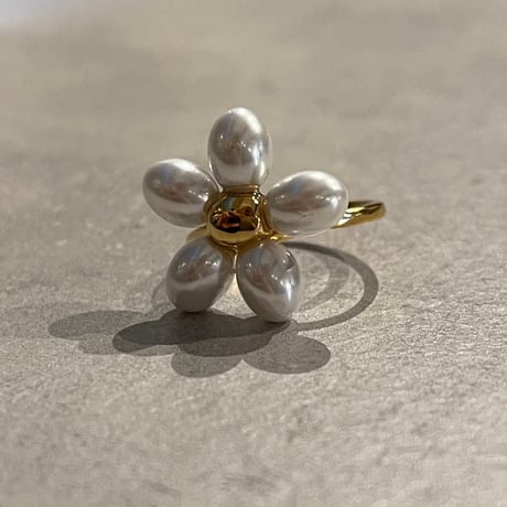 2501RG0573 / Pearl flower ring（Gold）